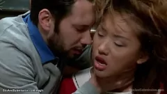 Redare O studentă asiatică obraznică, Alina Li, este legată, călușată și futută de bigcock Tommy Pistol în acest porno hardcore bdsm și bondage