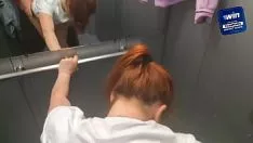 Redare In lift o fute pe aceasta pitipoanca porno foarte frumoasa
