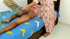 Reproduzir Dói muito quando ele coloca na vagina dela
