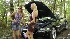 Afspelen Blondjes zijn luidruchtig in het bos met de dronken monteur