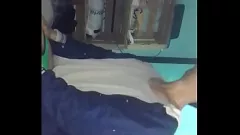 Reproduzir Latina MILF chupa e cavalga o pau do marido em lingerie verde