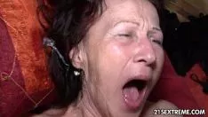 Afspelen Babuta schreeuwt dat ze niet te veel pik meer aankan