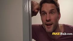 Jouer Unisciti a questa giovane europea arrapata e alla sua compagna di stanza troia per un trio selvaggio